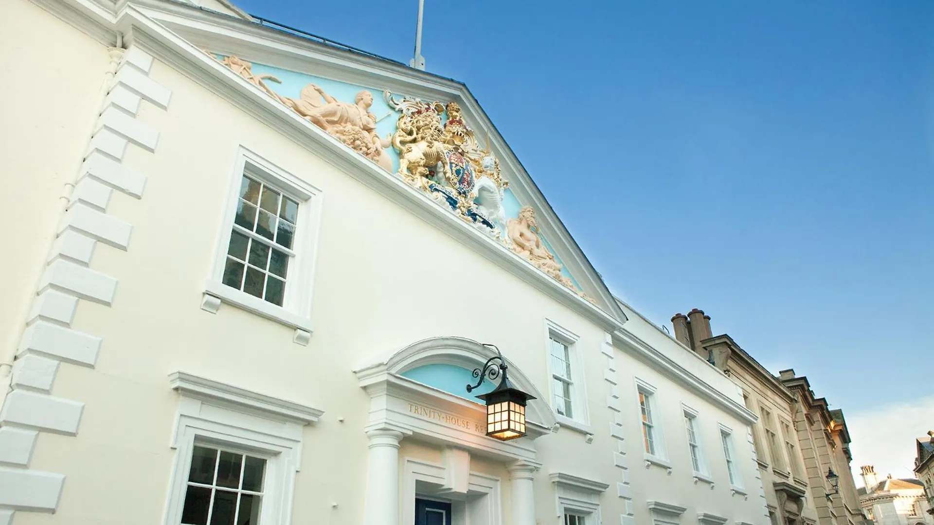 Boutique 2Bdrm Suite On Marina- 203 Kingston upon Hull 0*,  United Kingdom