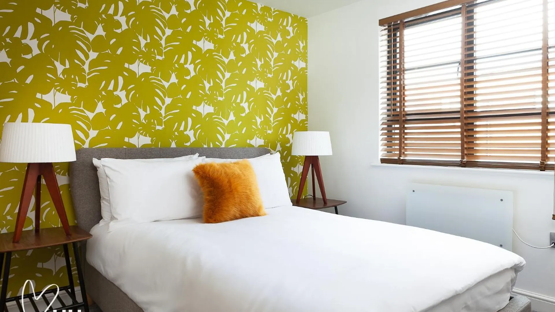 Boutique 2Bdrm Suite On Marina- 203 Kingston upon Hull